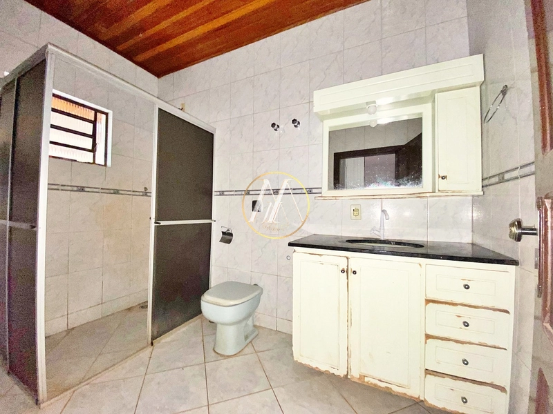Casa com 5 dormitórios, uma suíte à venda no centro de Rolândia, 263m²: 36ª foto da galeria de imagens do imóvel