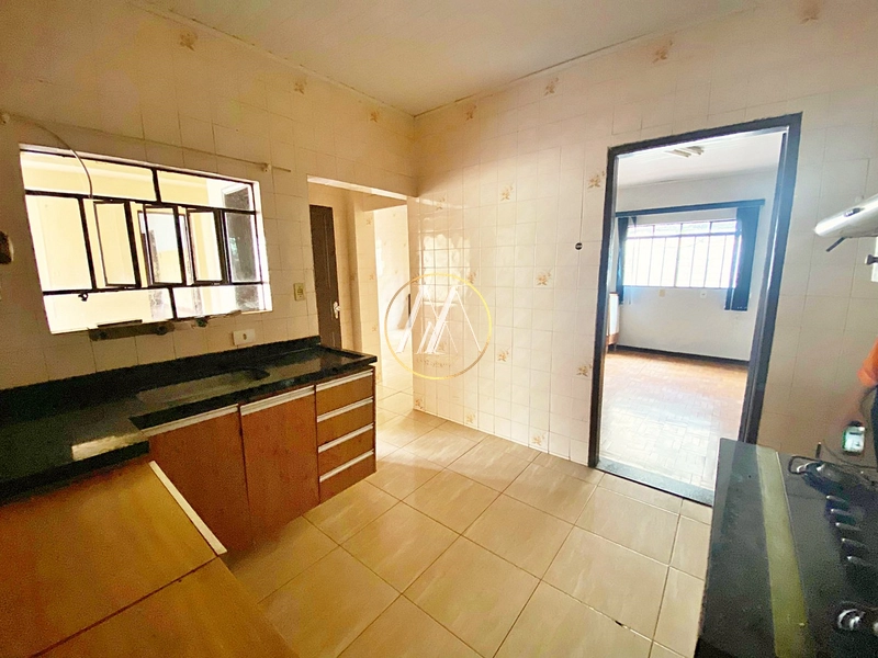 Casa com 5 dormitórios, uma suíte à venda no centro de Rolândia, 263m²: 28ª foto da galeria de imagens do imóvel