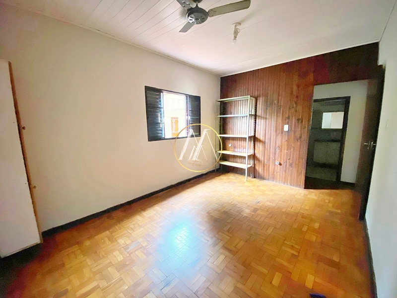 Casa com 5 dormitórios, uma suíte à venda no centro de Rolândia, 263m²: 35ª foto da galeria de imagens do imóvel