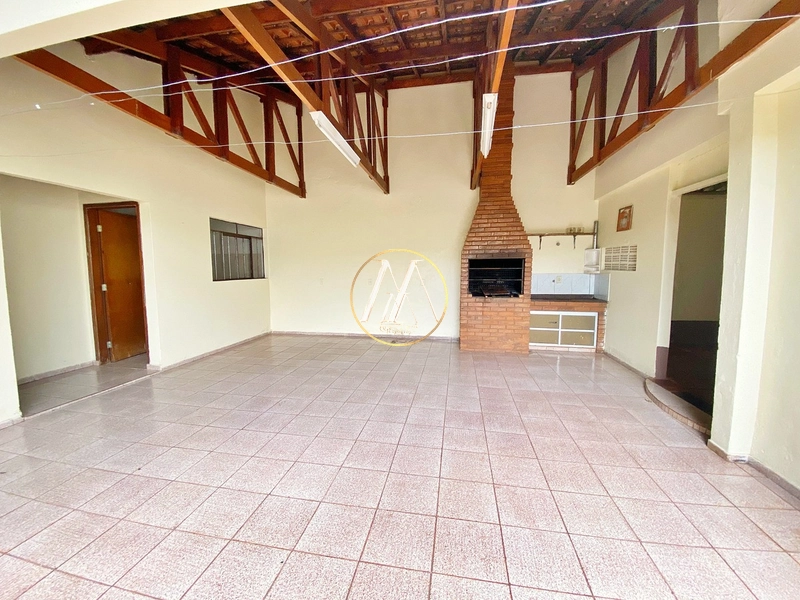 Casa com 5 dormitórios, uma suíte à venda no centro de Rolândia, 263m²: 40ª foto da galeria de imagens do imóvel