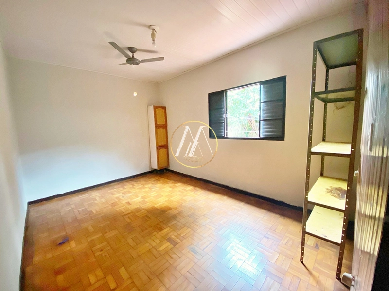 Casa com 5 dormitórios, uma suíte à venda no centro de Rolândia, 263m²: 34ª foto da galeria de imagens do imóvel