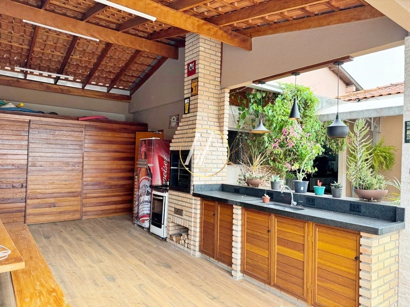Casa à venda com 3 suítes, lazer com piscina e área gourmet, Shangrilá: 1ª foto da galeria de imagens do imóvel