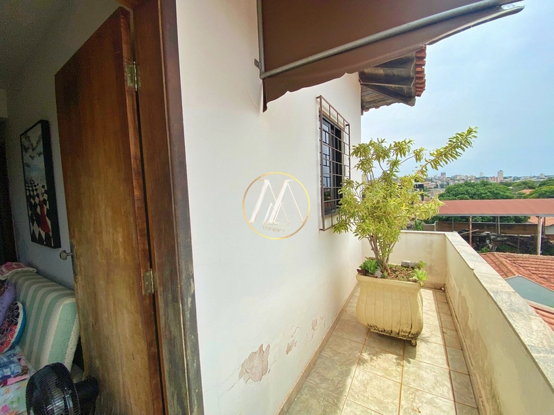 Casa comercial à venda com 660m² e barracão no Centro – Londrina/PR: 48ª foto da galeria de imagens do imóvel