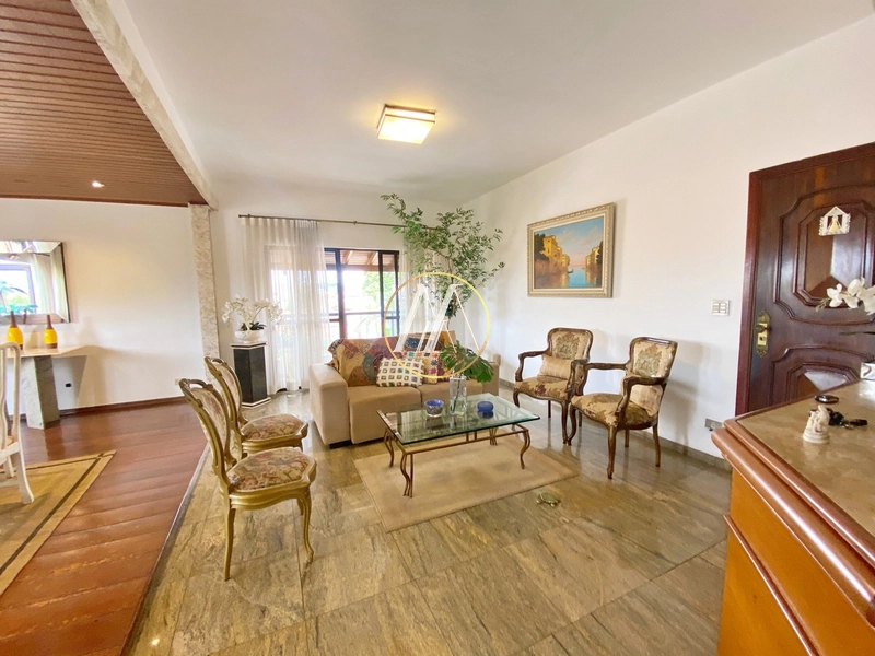 Casa comercial à venda com 660m² e barracão no Centro – Londrina/PR: 3ª foto da galeria de imagens do imóvel