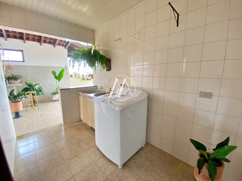 Casa comercial à venda com 660m² e barracão no Centro – Londrina/PR: 21ª foto da galeria de imagens do imóvel