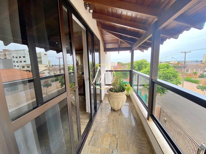 Casa comercial à venda com 660m² e barracão no Centro – Londrina/PR: 12ª foto da galeria de imagens do imóvel