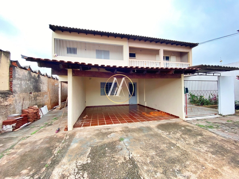 Imóvel com 3 casas em terreno amplo de 600 m² no Centro – Londrina/PR: 3ª foto da galeria de imagens do imóvel