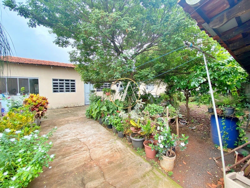 Imóvel com 3 casas em terreno amplo de 600 m² no Centro – Londrina/PR: 23ª foto da galeria de imagens do imóvel