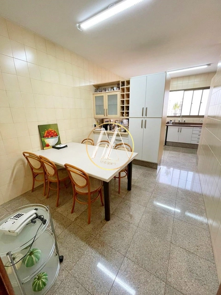 Apartamento à venda com 3 dormitórios (2 suítes) e 249 m² – Centro: 9ª foto da galeria de imagens do imóvel