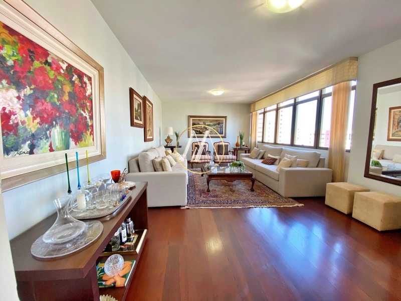 Apartamento à venda com 3 dormitórios (2 suítes) e 249 m² – Centro: 3ª foto da galeria de imagens do imóvel