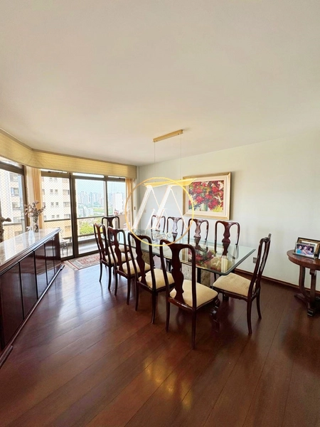 Apartamento à venda com 3 dormitórios (2 suítes) e 249 m² – Centro: 3ª foto da galeria de imagens do imóvel