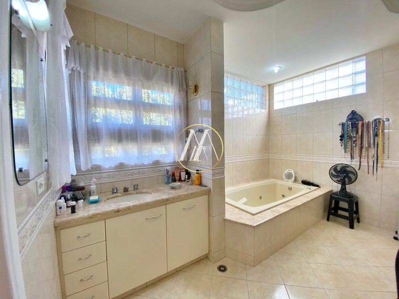 Excepcional casa de alto padrão à venda com 4 suítes,piscina e quintal: 40ª foto da galeria de imagens do imóvel