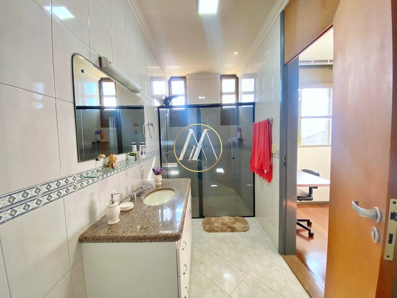 Excepcional casa de alto padrão à venda com 4 suítes,piscina e quintal: 19ª foto da galeria de imagens do imóvel