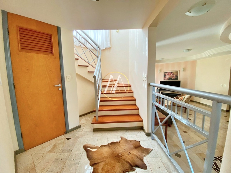 Excepcional casa de alto padrão à venda com 4 suítes,piscina e quintal: 4ª foto da galeria de imagens do imóvel