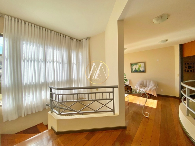 Excepcional casa de alto padrão à venda com 4 suítes,piscina e quintal: 28ª foto da galeria de imagens do imóvel