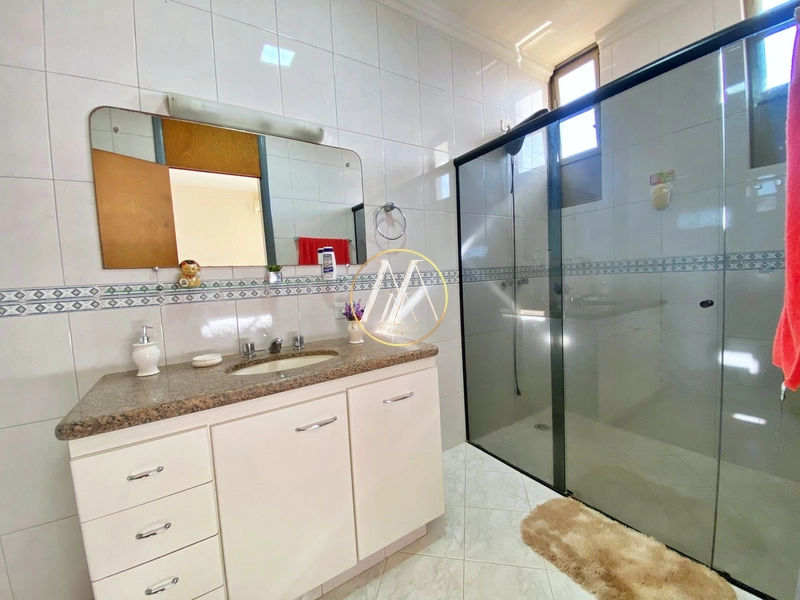 Excepcional casa de alto padrão à venda com 4 suítes,piscina e quintal: 18ª foto da galeria de imagens do imóvel