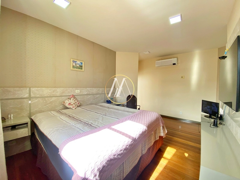 Excepcional casa de alto padrão à venda com 4 suítes,piscina e quintal: 44ª foto da galeria de imagens do imóvel