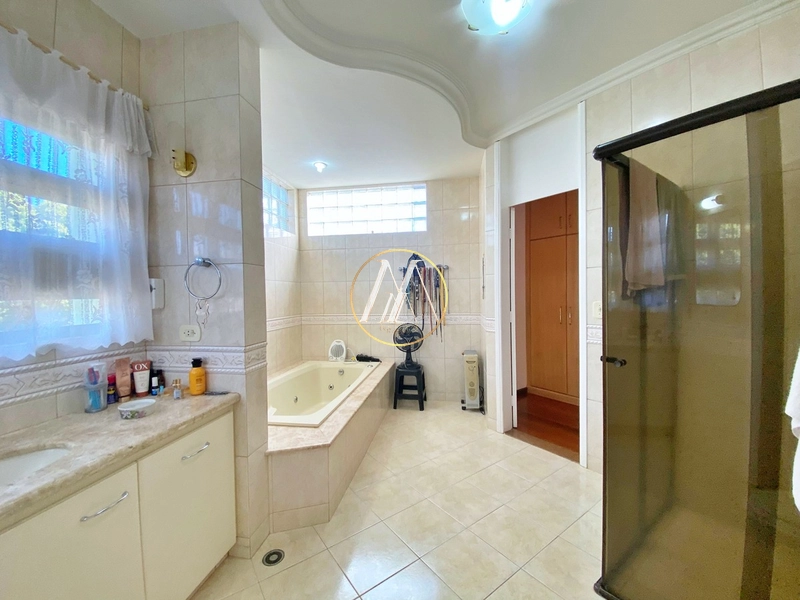 Excepcional casa de alto padrão à venda com 4 suítes,piscina e quintal: 34ª foto da galeria de imagens do imóvel