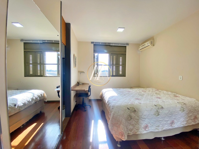 Excepcional casa de alto padrão à venda com 4 suítes,piscina e quintal: 25ª foto da galeria de imagens do imóvel