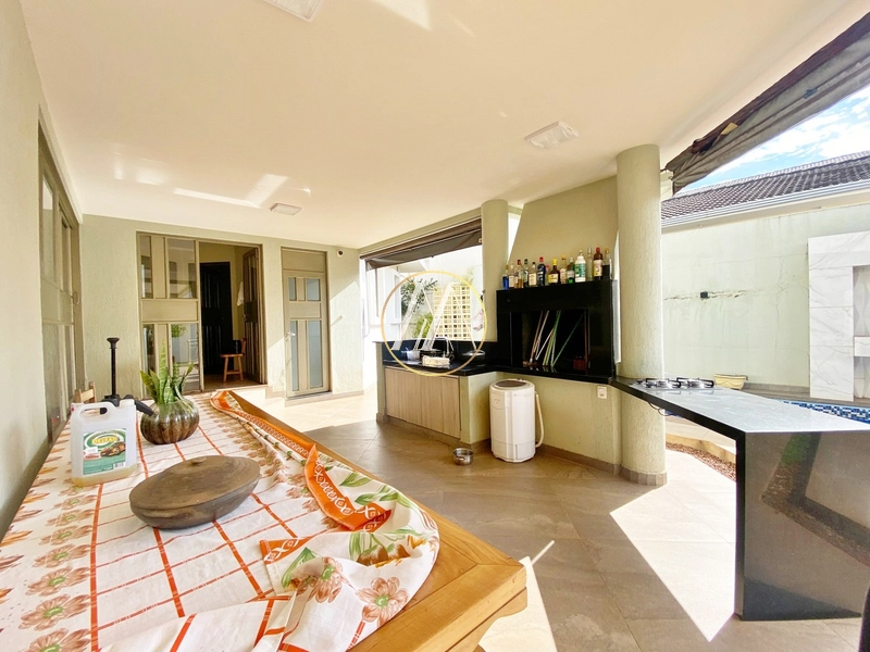 Excepcional casa de alto padrão à venda com 4 suítes,piscina e quintal: 110ª foto da galeria de imagens do imóvel