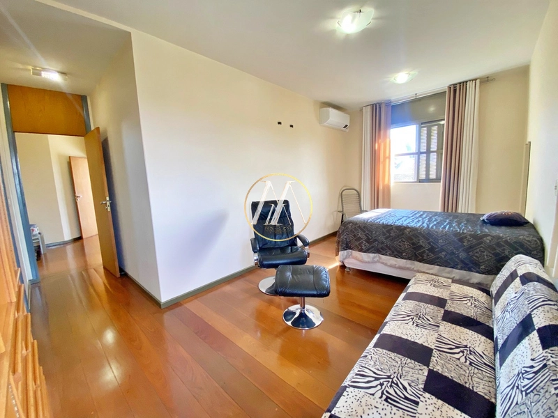 Excepcional casa de alto padrão à venda com 4 suítes,piscina e quintal: 11ª foto da galeria de imagens do imóvel