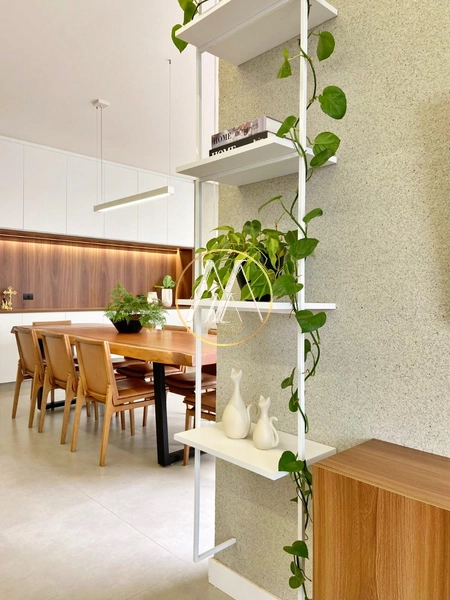 Casa em condomínio à venda no Aranguá – 3 suítes, escritório e piscina: 4ª foto da galeria de imagens do imóvel