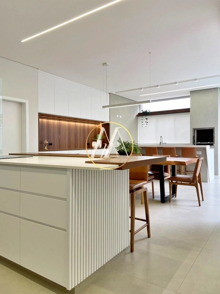 Casa em condomínio à venda no Aranguá – 3 suítes, escritório e piscina: 3ª foto da galeria de imagens do imóvel