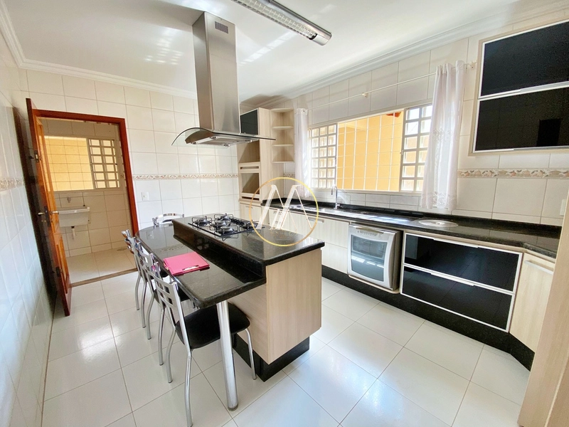 Casa à venda com 3 dormitórios, suíte e área gourmet, 178m² - Rolândia: 7ª foto da galeria de imagens do imóvel