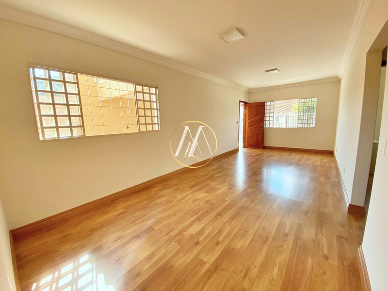 Casa à venda com 3 dormitórios, suíte e área gourmet, 178m² - Rolândia: 4ª foto da galeria de imagens do imóvel