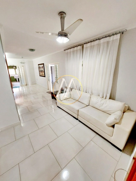 Casa à venda com 3 quarto sendo 2 suítes - Região Leste de Londrina: 5ª foto da galeria de imagens do imóvel