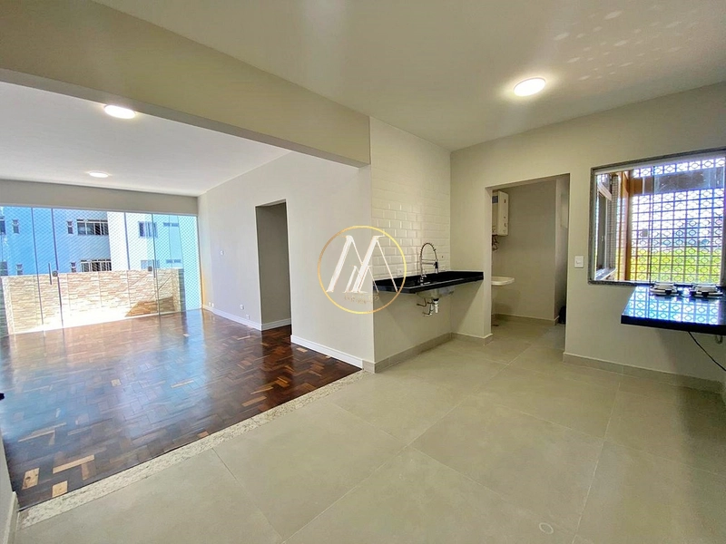 Apartamento reformado no centro de Londrina, 3 dormitórios e uma suíte