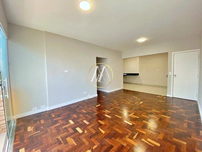 Apartamento reformado no centro de Londrina, 3 dormitórios e uma suíte: 7ª foto da galeria de imagens do imóvel