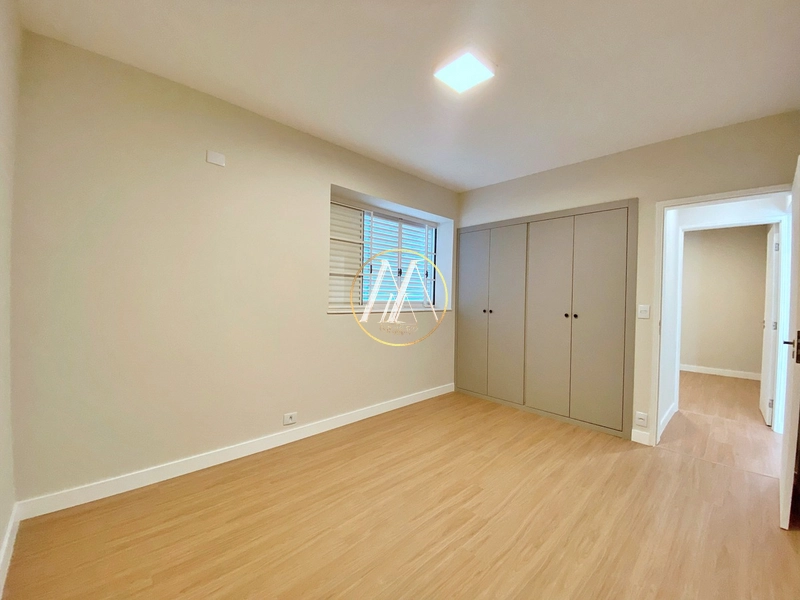 Apartamento reformado com 3 dormitórios, suíte e 2 vagas – Centro: 36ª foto da galeria de imagens do imóvel