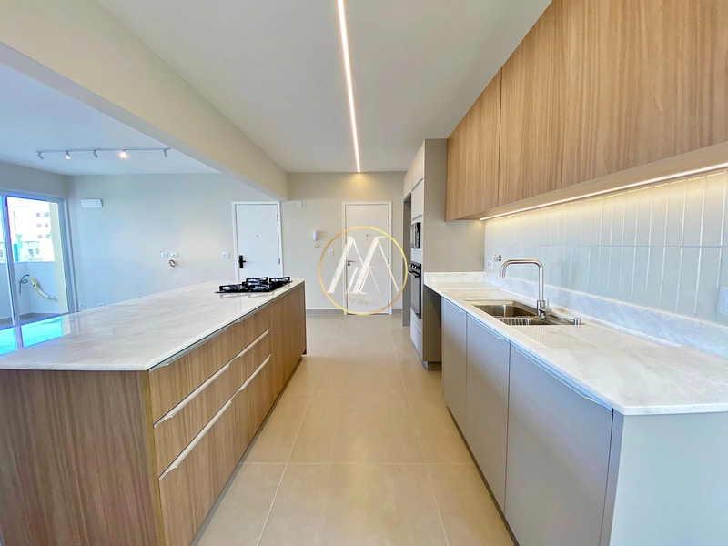 Apartamento reformado com 3 dormitórios, suíte e 2 vagas – Centro: 12ª foto da galeria de imagens do imóvel