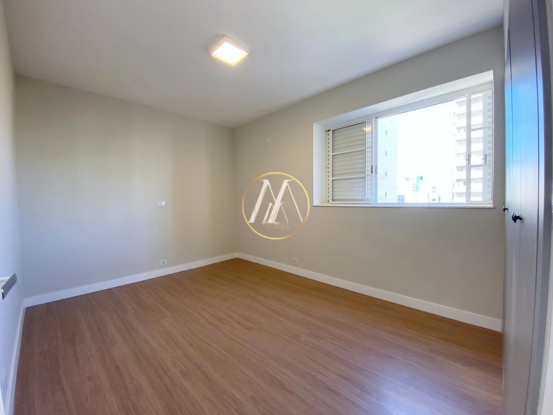 Apartamento reformado com 3 dormitórios, suíte e 2 vagas – Centro: 35ª foto da galeria de imagens do imóvel