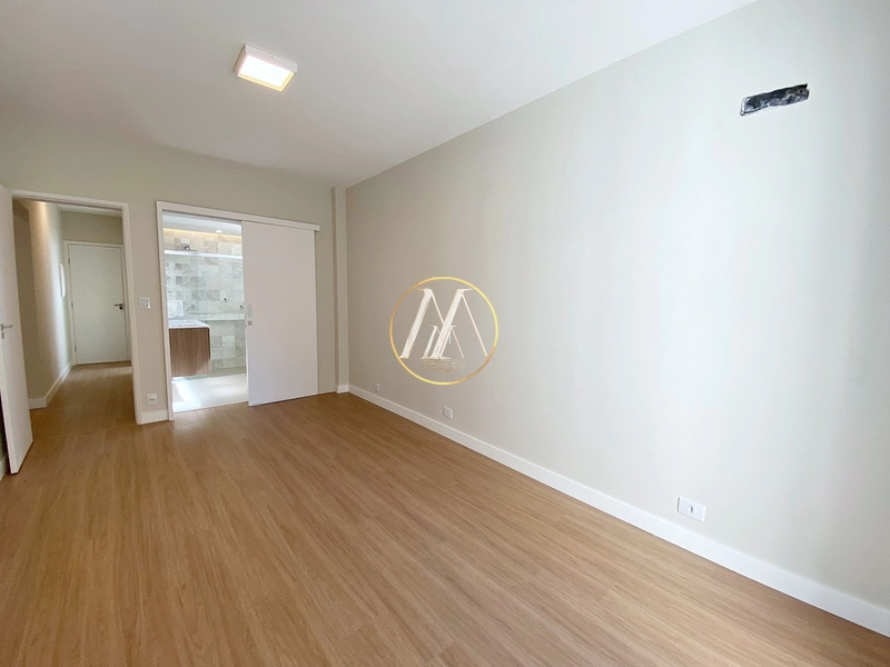 Apartamento reformado com 3 dormitórios, suíte e 2 vagas – Centro: 42ª foto da galeria de imagens do imóvel