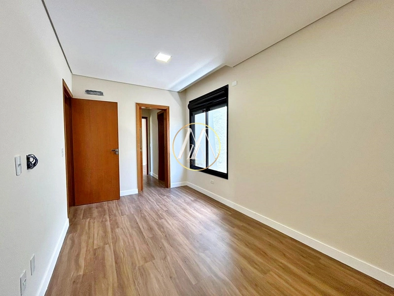 Sobrado de alto padrão com 4 quartos, 2 suítes e demi suíte: 76ª foto da galeria de imagens do imóvel