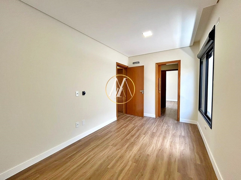 Sobrado de alto padrão com 4 quartos, 2 suítes e demi suíte: 78ª foto da galeria de imagens do imóvel