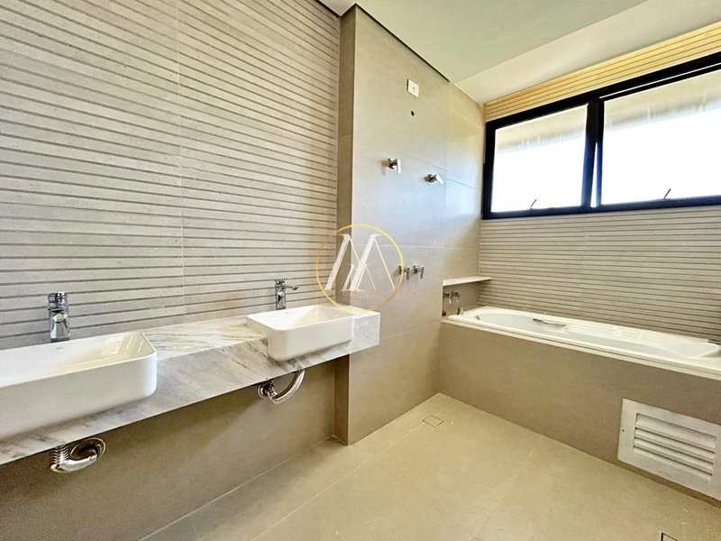 Sobrado de alto padrão com 4 quartos, 2 suítes e demi suíte: 98ª foto da galeria de imagens do imóvel