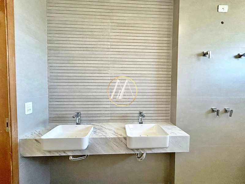 Sobrado de alto padrão com 4 quartos, 2 suítes e demi suíte: 97ª foto da galeria de imagens do imóvel