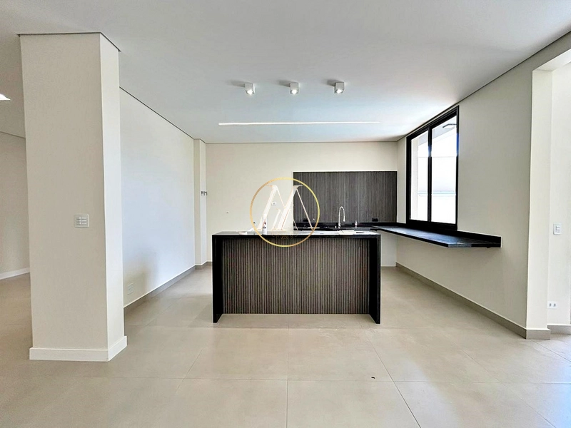 Sobrado de alto padrão com 4 quartos, 2 suítes e demi suíte: 30ª foto da galeria de imagens do imóvel