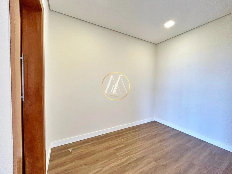 Sobrado de alto padrão com 4 quartos, 2 suítes e demi suíte: 102ª foto da galeria de imagens do imóvel