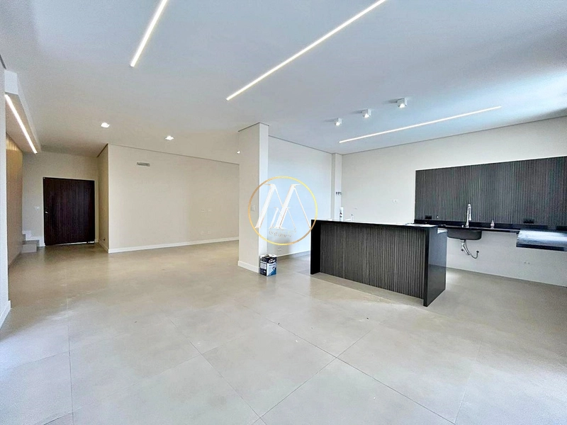 Sobrado de alto padrão com 4 quartos, 2 suítes e demi suíte: 39ª foto da galeria de imagens do imóvel