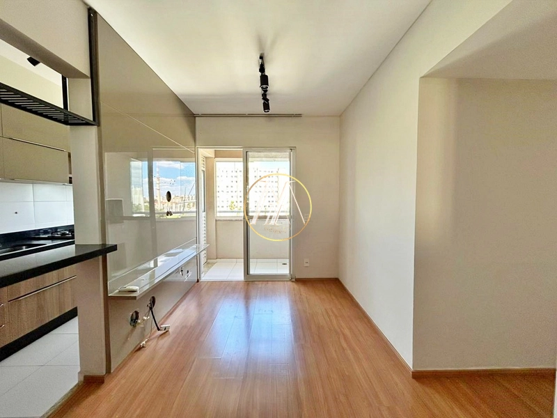 Sunset Faria Lima- 3 dormitórios sendo uma suíte, completo em armários: 2ª foto da galeria de imagens do imóvel