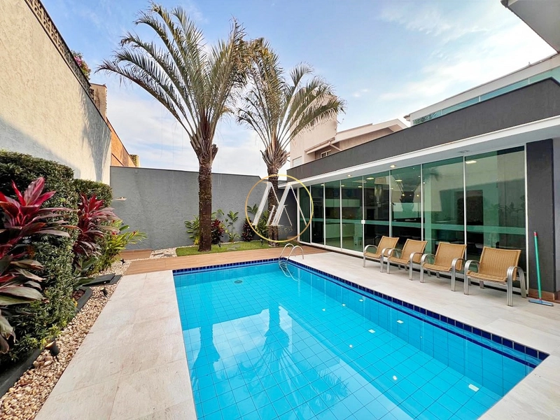 Sobrado mobiliado à venda em condomínio fechado com 4 dormitórios: 2ª foto da galeria de imagens do imóvel