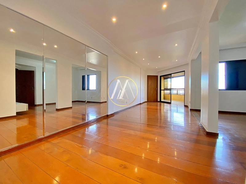Apartamento à venda com 3 quartos, 127m² - próximo a Av Tiradentes