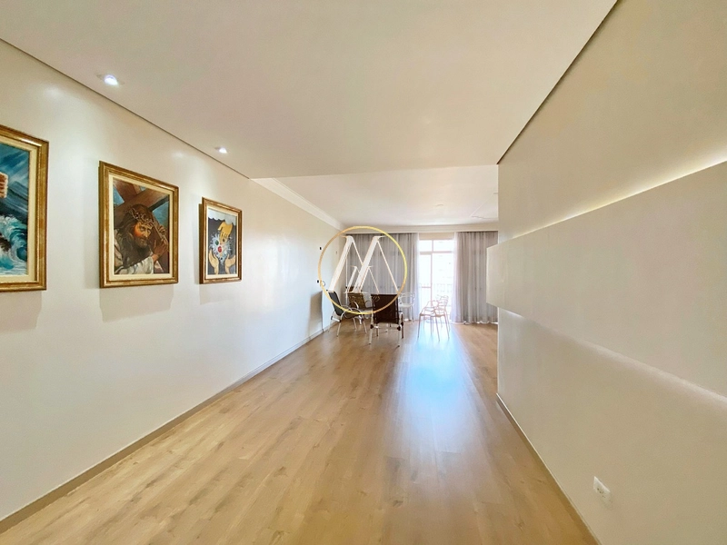 Apartamento reformado à venda no Centro com 3 dormitórios, 2 suítes: 2ª foto da galeria de imagens do imóvel