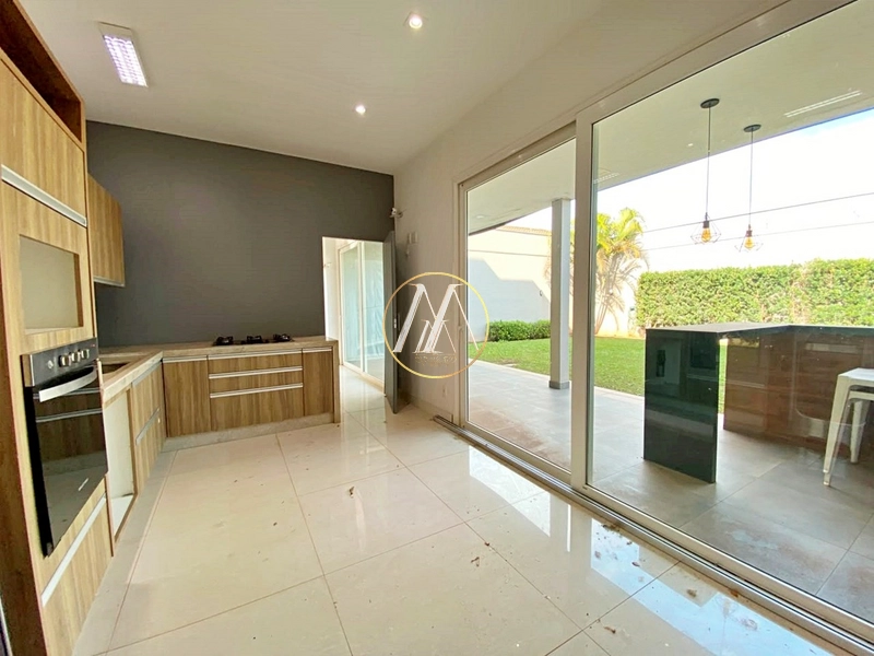 Casa residencial ou comercial à venda próximo a Av. Santos Dumont: 15ª foto da galeria de imagens do imóvel