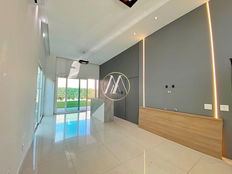 Casa residencial ou comercial à venda próximo a Av. Santos Dumont: 2ª foto da galeria de imagens do imóvel