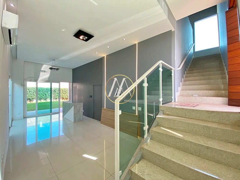 Casa residencial ou comercial à venda próximo a Av. Santos Dumont: 1ª foto da galeria de imagens do imóvel